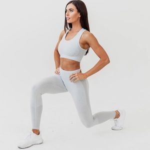 Kora (actawear) seamless contour gray leggings and sports bra set
